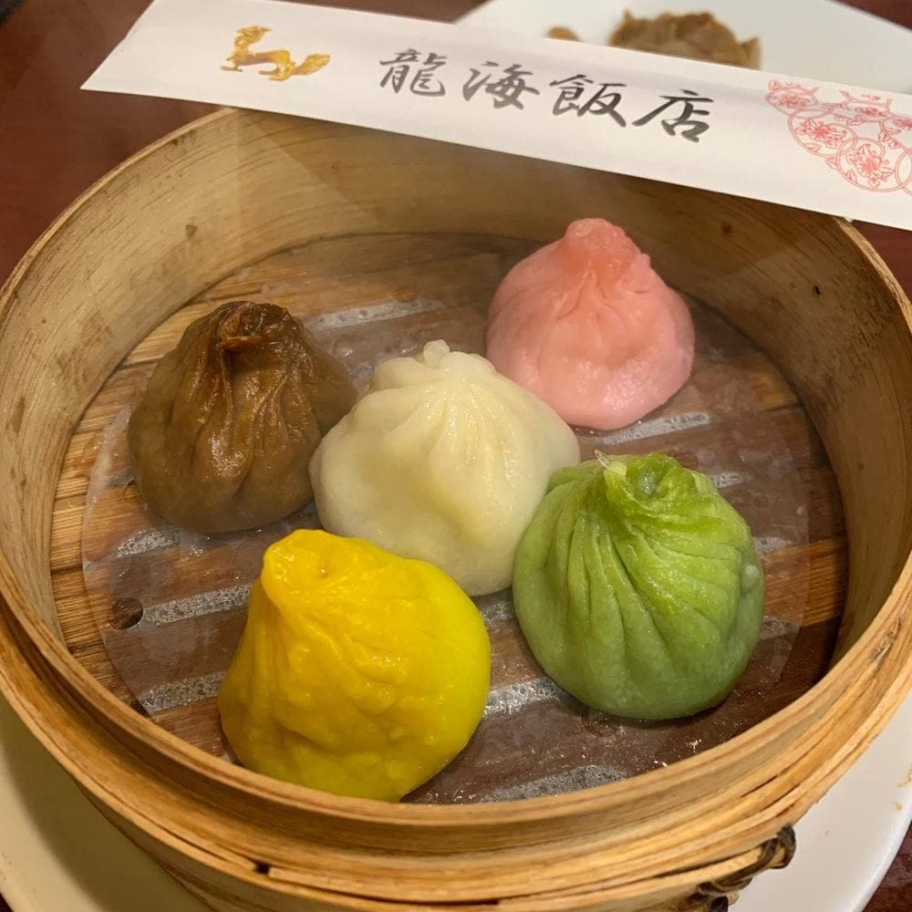 横浜中華街 彩り五色小籠包専門店 龍海飯店 本店