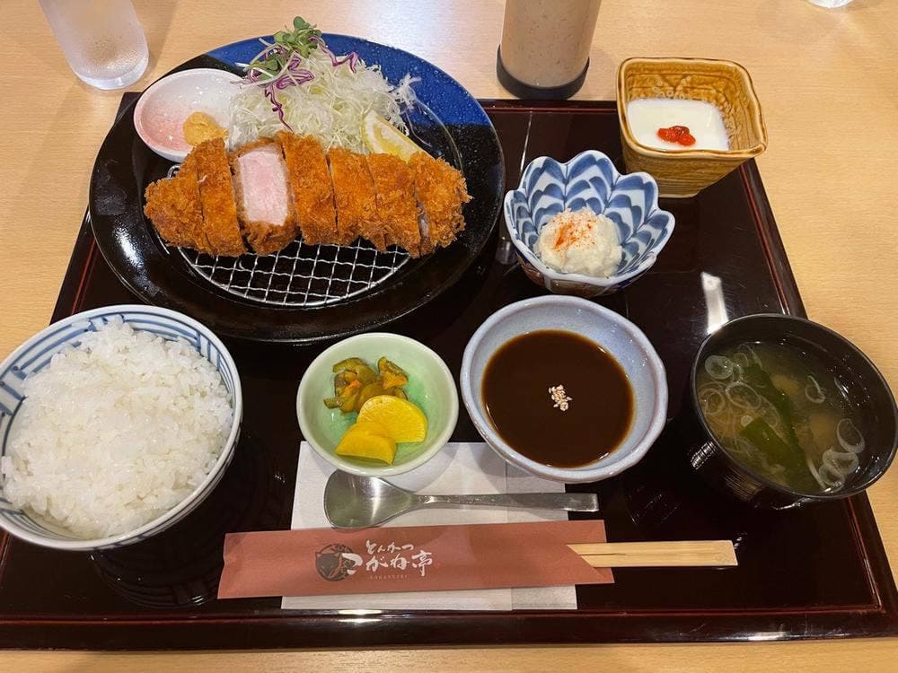 とんかつ こがね亭