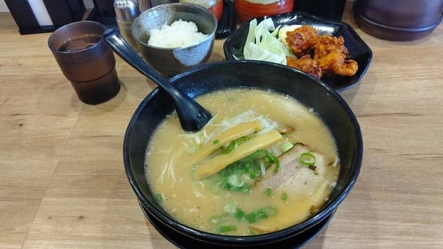 燕ちゃんラーメン 住吉店 - サブ画像3