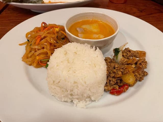 タイ料理 クワンチャイ 梅田店 - サブ画像2