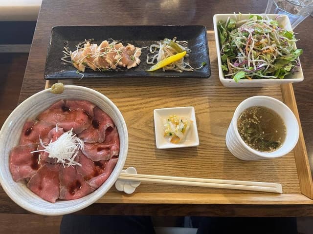 肉ダイニング 満 - サブ画像2