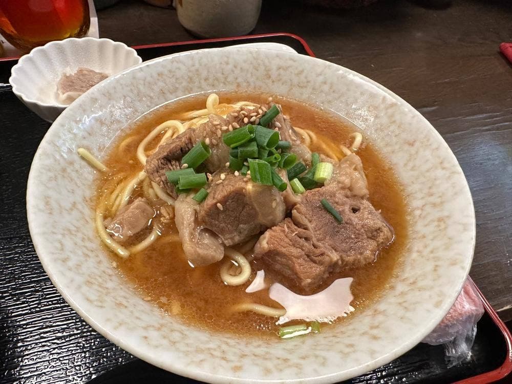 古酒と沖縄料理 島唄楽園 美海店