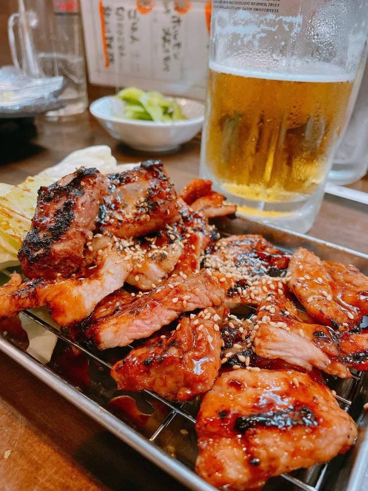 骨付きカルビ 肉八