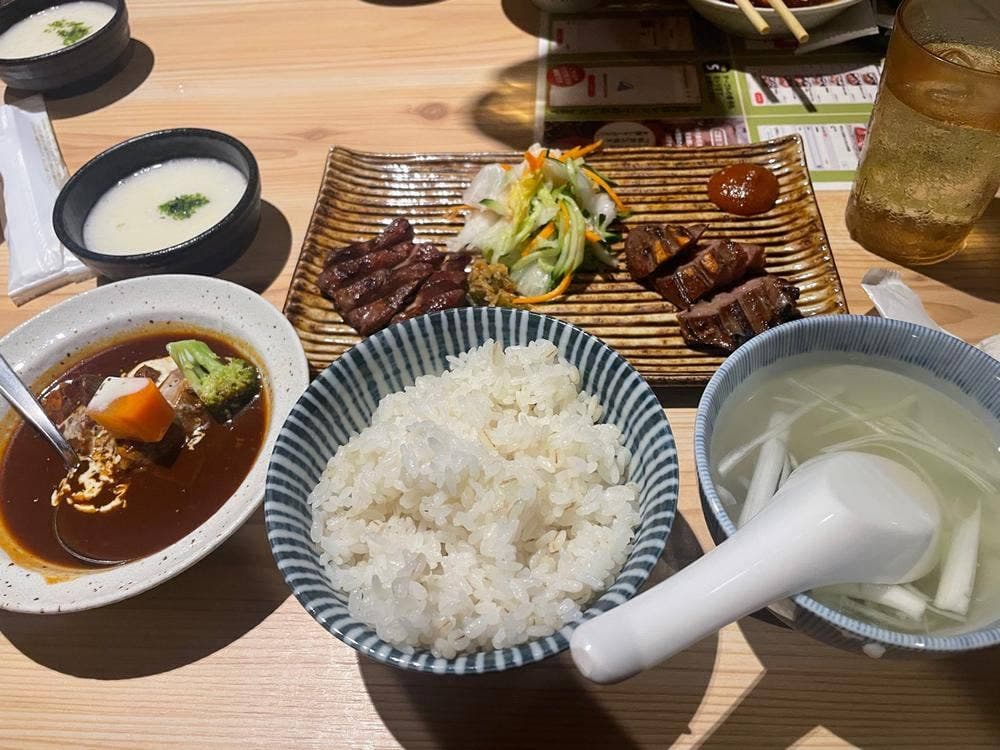 炭焼牛たん東山 名古屋大須店