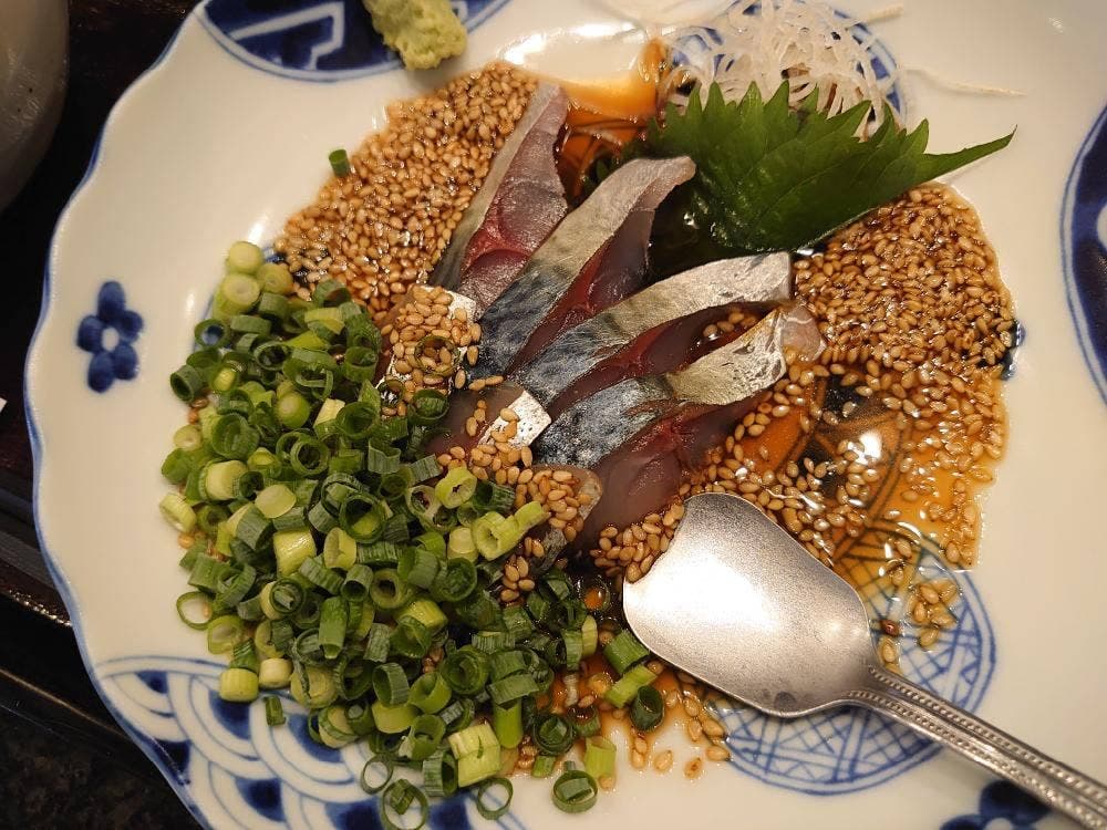 博多ごまサバと博多もつ鍋 キッチンしゃもじ