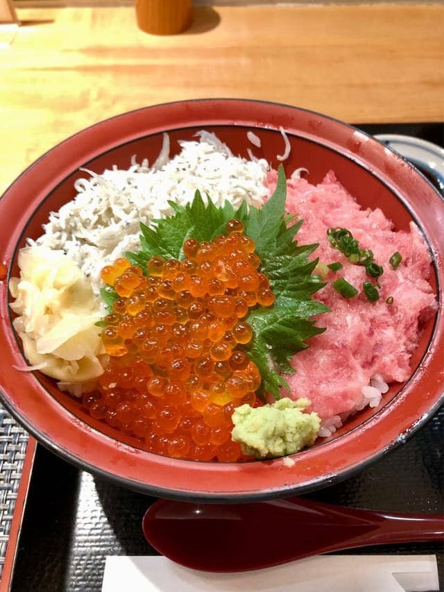 横濱屋本舗食堂 - サブ画像1