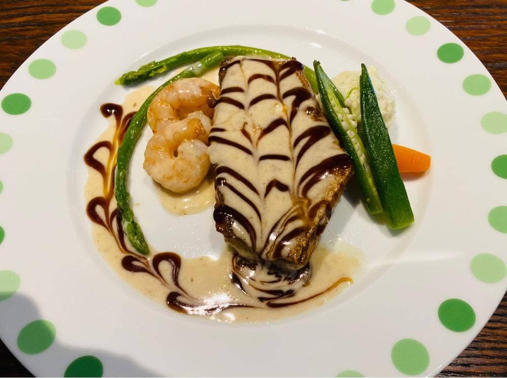 フレンチカフェダイニング 路地裏