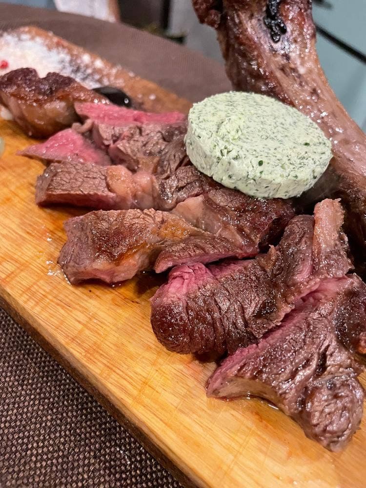 夜景と肉バル ワイン Bell 梅田店