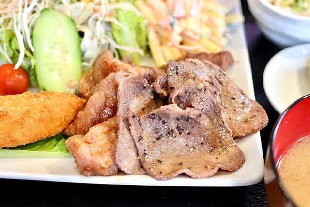 焼肉ホルモン 獅丸 - サブ画像1