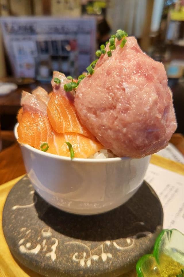 シハチ鮮魚店 - サブ画像1