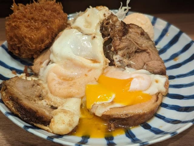 とんかつ 小田保 場内店 - サブ画像3