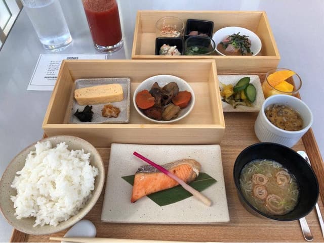 SOMEWHERE RESTAURANT & BAR - サブ画像2