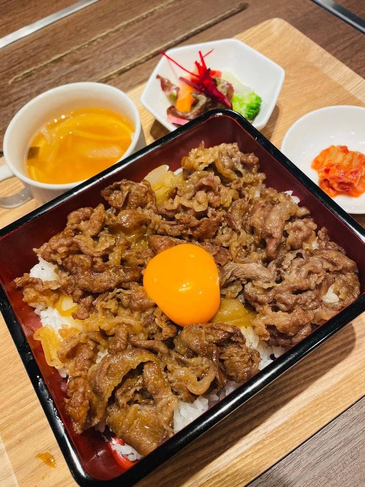 焼肉とwine とらよし