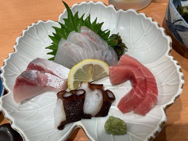 すし亭 本通り店 - サブ画像2