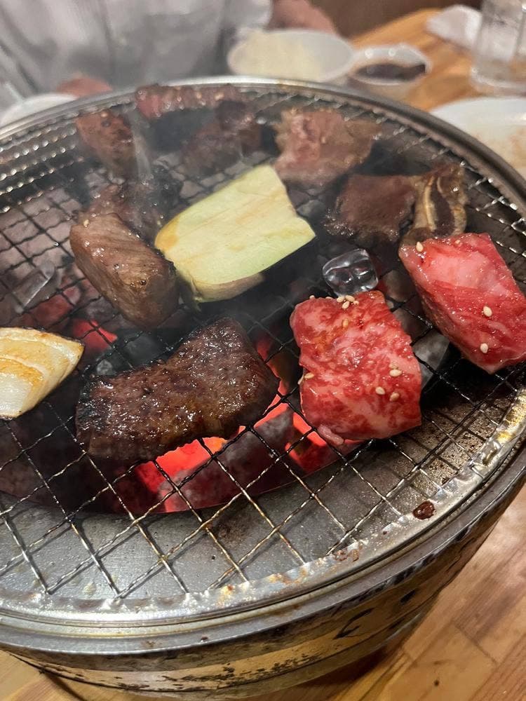 炭火焼肉やまごろ