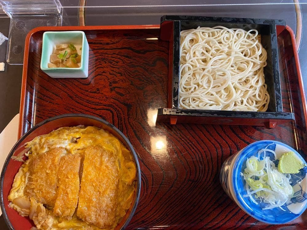 鴨志田 更科