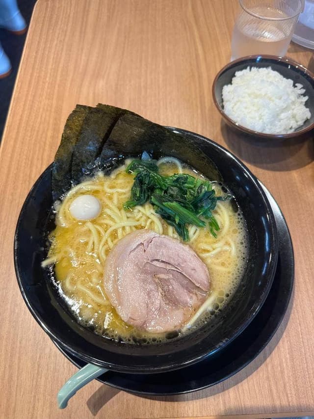 横浜家系ラーメン 綱島商店 - サブ画像1