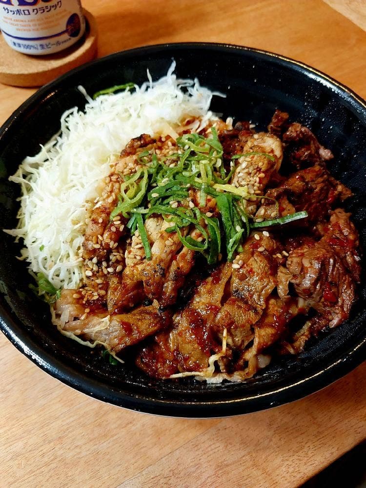 肉丼専門店 池袋肉劇場