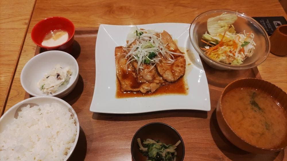 おぼんdeごはん 名古屋ラシック店