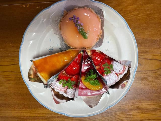 ストロベリー・ガーデン 若久店 - サブ画像1