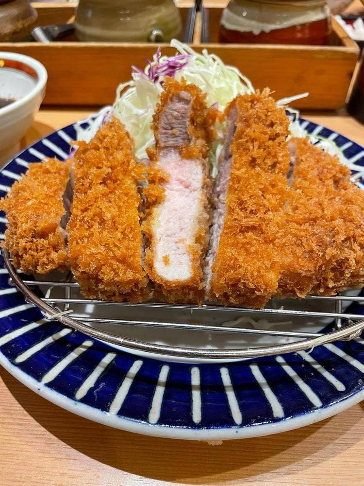 厚切りとんかつよし平キーノ和歌山店