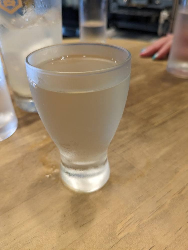 地酒・立ち呑み 酒母や