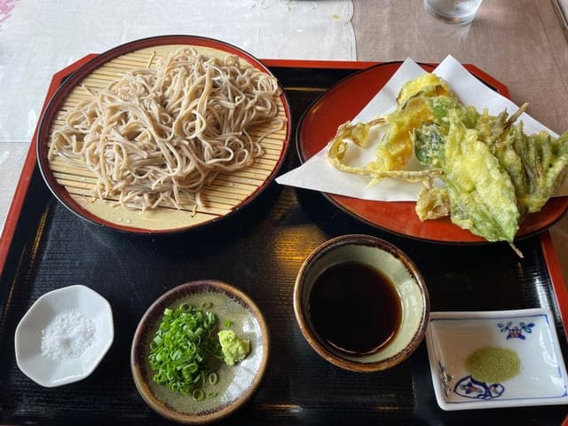 チロル - サブ画像3