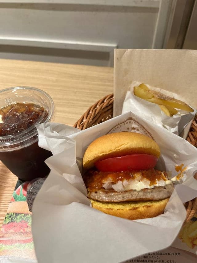 フレッシュネスバーガー 阪急三番街 UMEDA FOOD HALL店 - サブ画像1