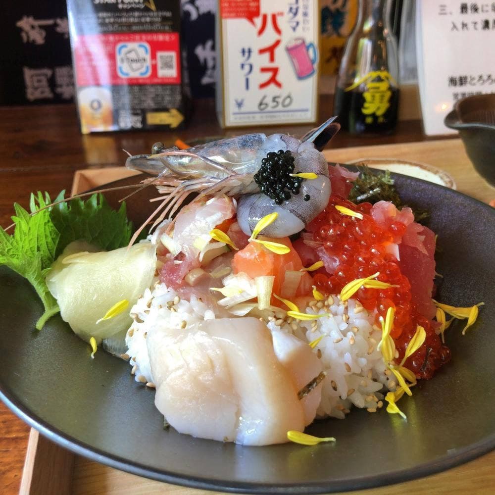 海鮮とろろめし 鷠ロロ ぎょろろ