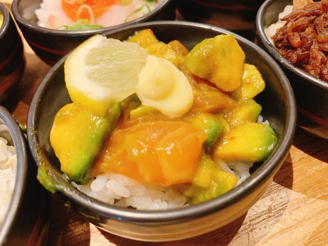 牛ホルモンと鮮魚 牛富屋 代々木店 - サブ画像3