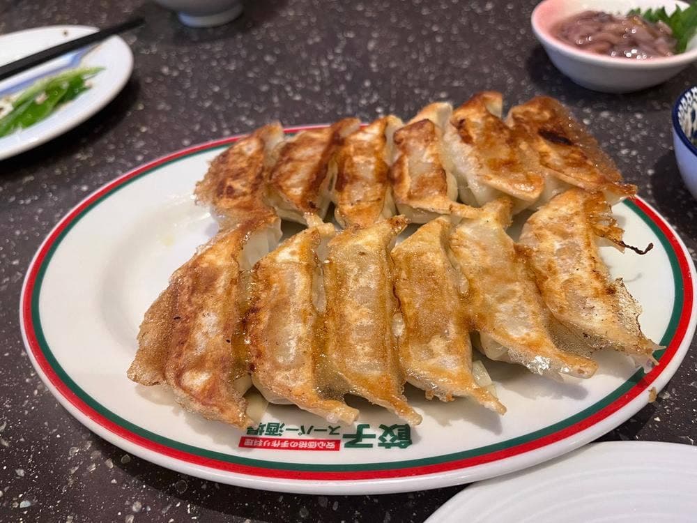 餃子スーパー酒場 博多中洲店