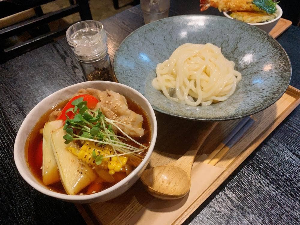 創作うどん ひかり