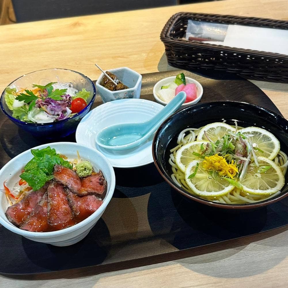 Cafe&Live Restaurant RiverRoad