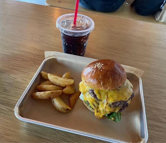 Paradise Burgers - サブ画像1