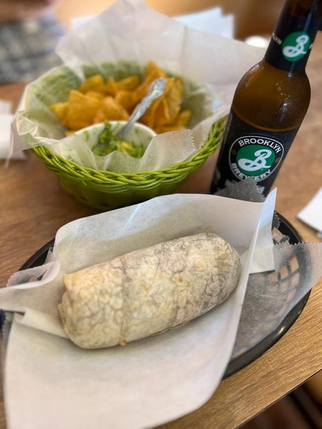 Chiles Mexican Grill - サブ画像3