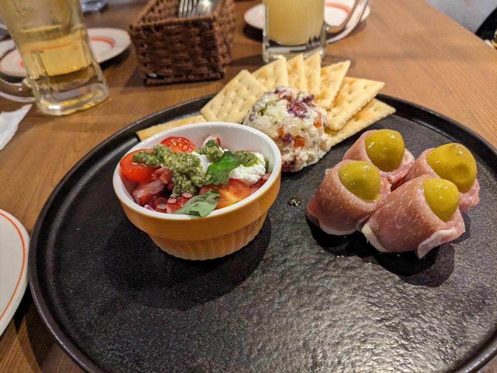 チーズダイニング CHEESE SQUARE AVANTI 新宿駅前店