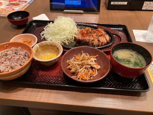 大戸屋ごはん処 丸の内新東京ビル店 - サブ画像3