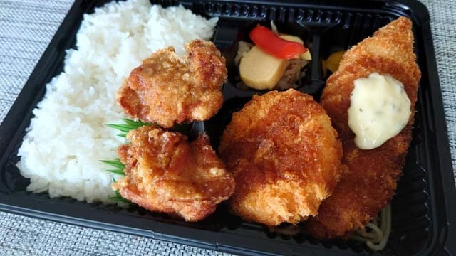 からあげの大だか屋 - サブ画像1