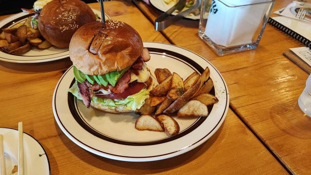 ベローズ フィールド ビーチ