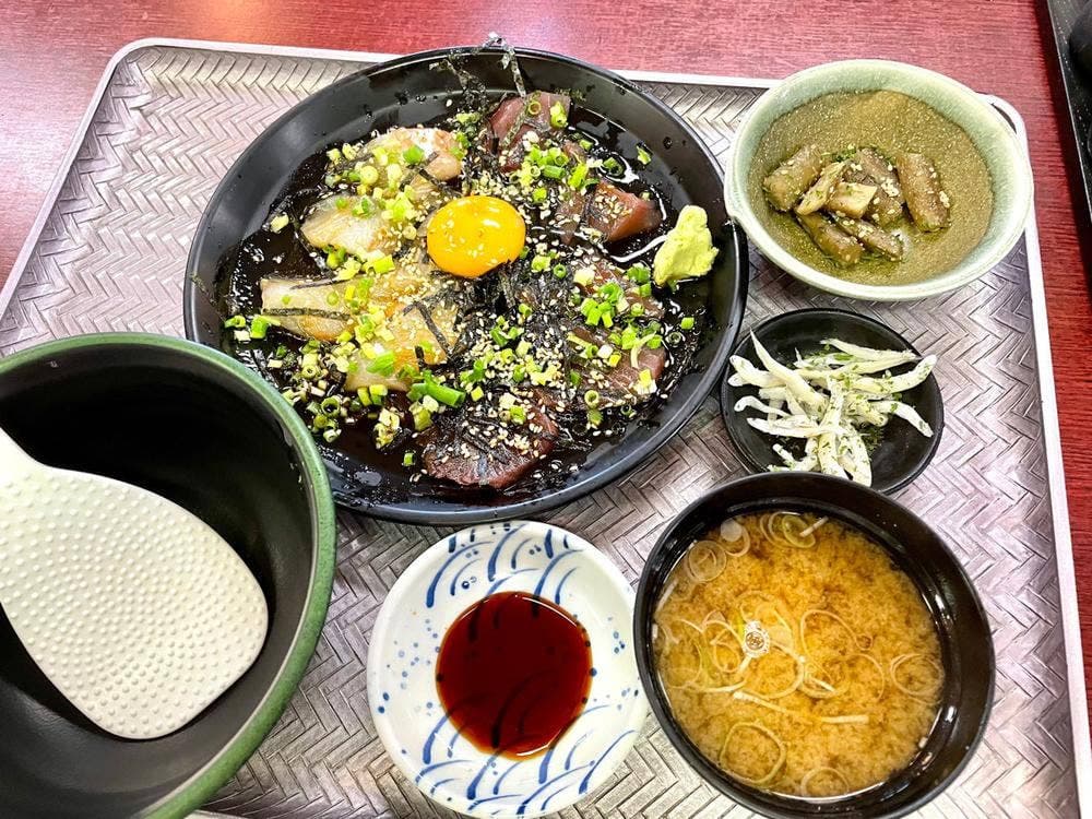 小田原場外市場 港の台所 なみ