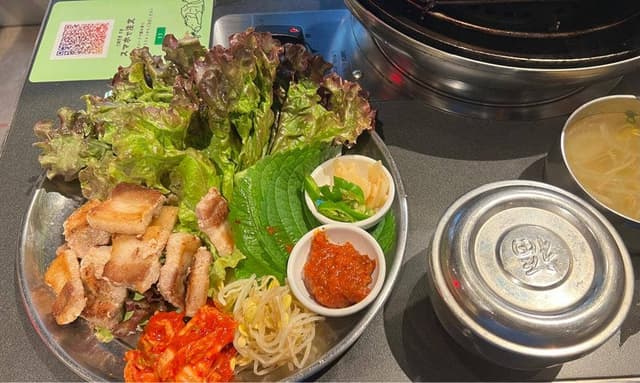 タレ焼肉と包み野菜の専門店 焼肉 くるとん - サブ画像1