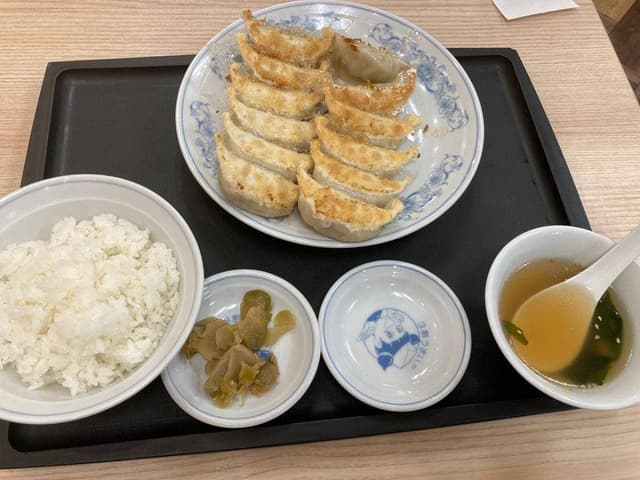 ぎょうざの満洲 川西能勢口駅店 - サブ画像1