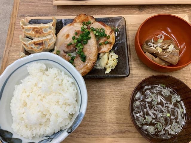 肉汁餃子のダンダダン 大阪駅前第二ビル店 - サブ画像3