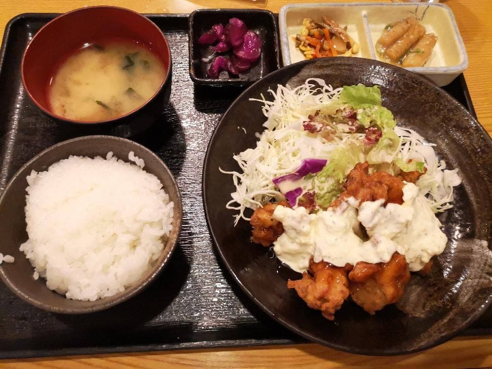 輪囲輪囲酒場 熱心 本町店