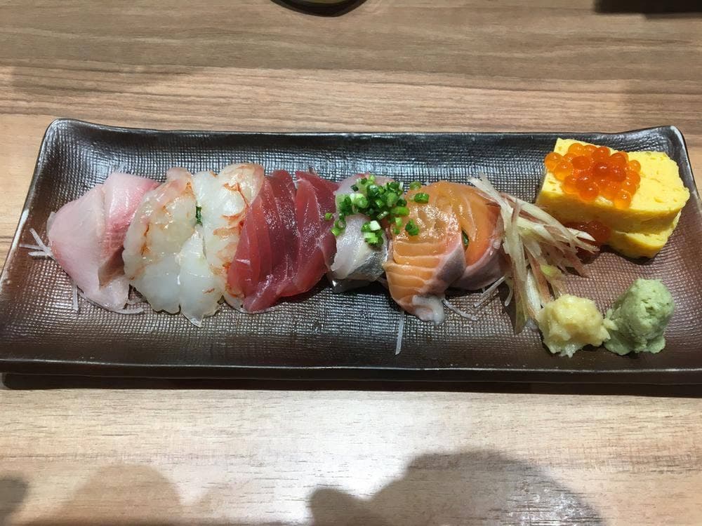 すし遊洛 新越谷ヴァリエ店
