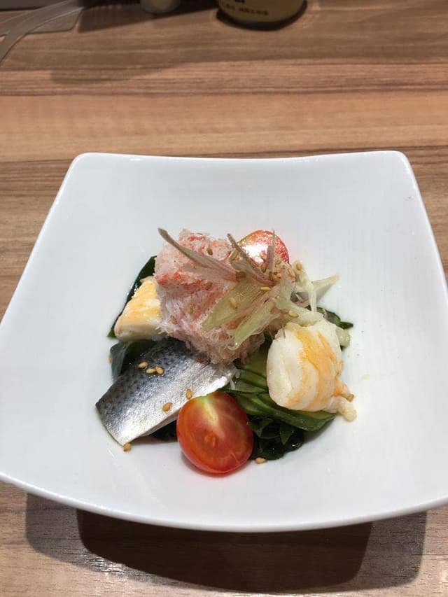 すし遊洛 新越谷ヴァリエ店 - サブ画像1