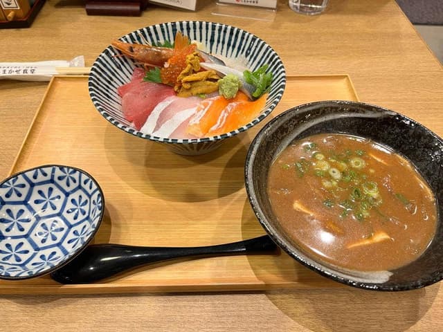 しまかぜ食堂 伊勢店 - サブ画像2