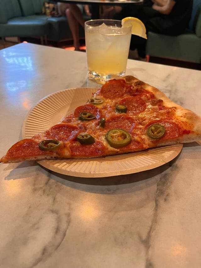 Nim's Pizza - サブ画像1