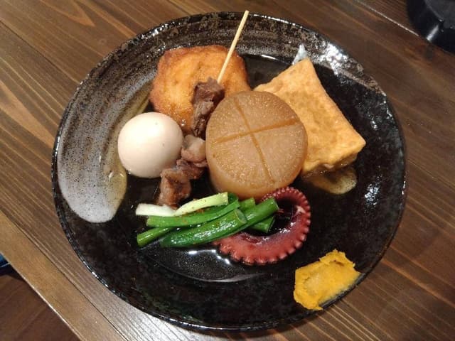 おでんとお蕎麦居酒屋 じんべえ 大阪駅前第2ビル店 - サブ画像3