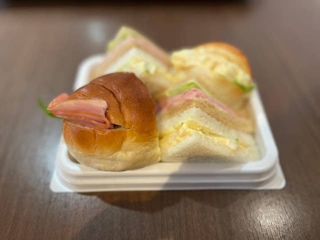 DELI CAFE KITCHEN 三宮店 - サブ画像1